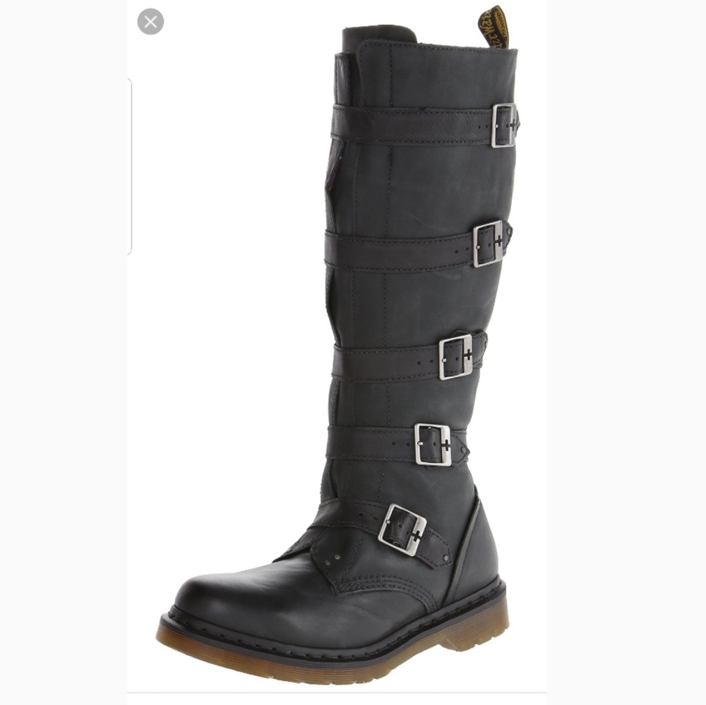 Dr Marten Phina Moto